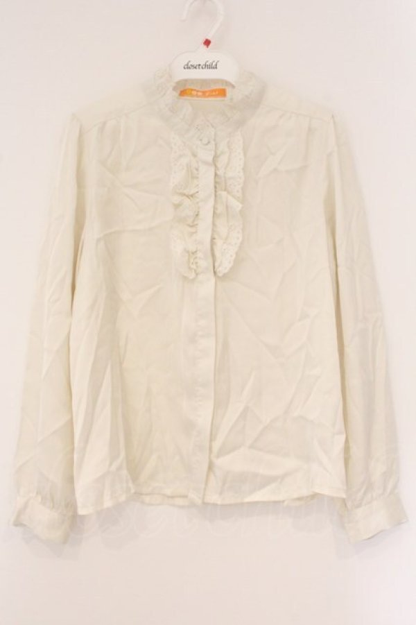 画像1: Fi.n.t / フラワーカットワークフリルサテンブラウス  アイボリー O-26-04-06-122-CA-BL-IG-OS (1)