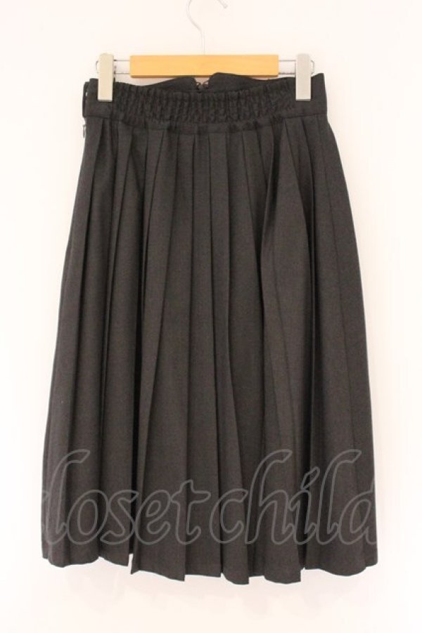 画像3: Fi.n.t / フロントレースアップ起毛プリーツスカート  グレー O-26-04-06-013-CA-SK-IG-OS (3)