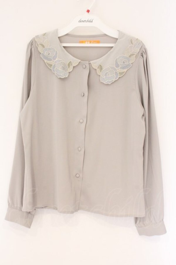 画像1: Fi.n.t / ステンドグラス風シアー衿ブラウス  ベージュ O-26-04-06-016-CA-BL-IG-OS (1)