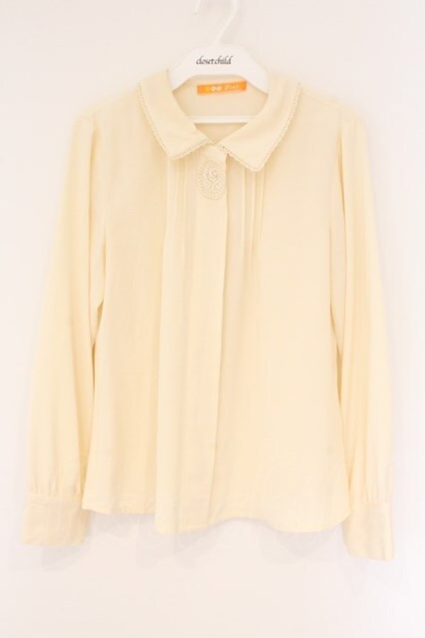 画像1: Fi.n.t / カメオレースモチーフ付きブラウス  クリーム O-26-04-06-025-CA-BL-IG-OS (1)