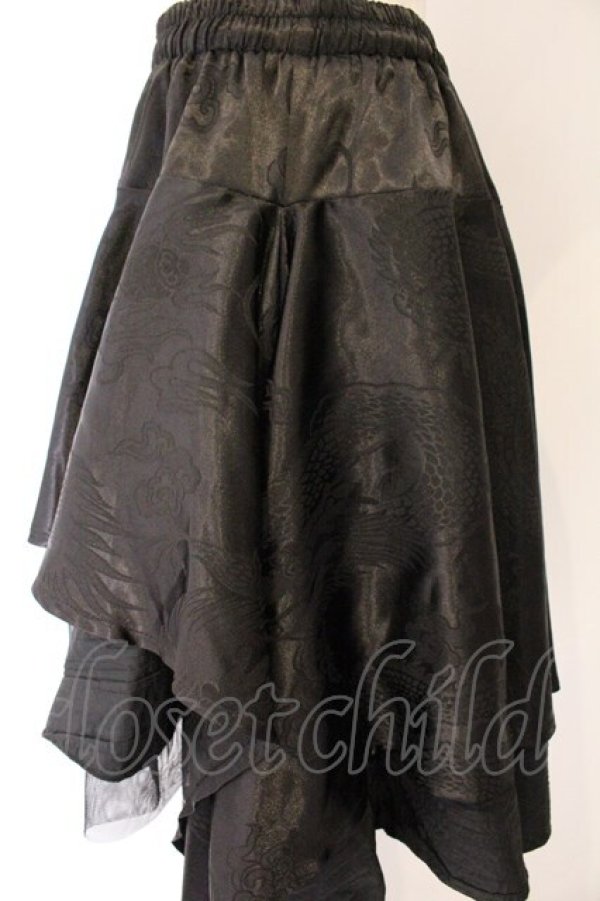 画像2: Qutie Frash / 2023年プレミアム-蘿月-アシメスカート  ブラック O-26-04-07-044-QU-SK-OW-OS (2)