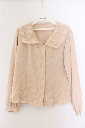 画像: F&A / レース衿ダブル釦ブラウス  ピンクベージュ O-26-04-07-009-LO-BL-IG-OS