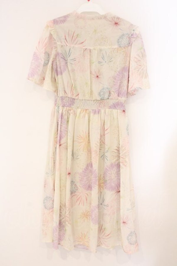 画像3: axes femme / 花火柄ワンピース F オフシロ O-26-04-09-044-AX-OP-IG-OS (3)