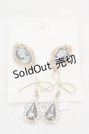 画像: axes femme / カメオイヤリング  ゴールド O-26-04-09-1076-AX-AC-IG-OS