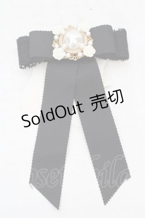 画像: axes femme / ピン付きパールブローチ  クロ O-26-04-09-1084-AX-AC-IG-OS