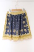 画像2: axes femme / 鳥かご×メルヘン柄スカート  ネイビー×イエロー O-26-04-10-040-AX-SK-IG-OS (2)