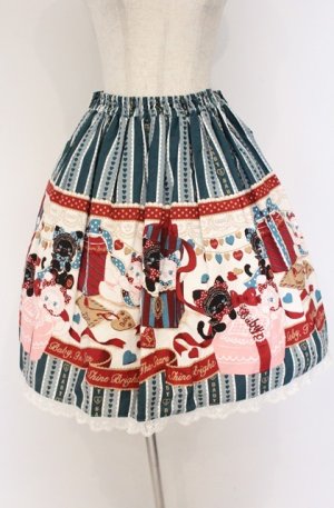 画像: BABY,THE STARS SHINE BRIGHT / ねこくみゃちゃんのHappy Meow Meow Present柄スカート  グリーン O-26-04-10-057-BA-SK-OW-OS