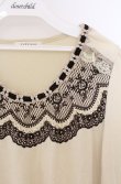画像2: axes femme / はしごレースフロッキースカラップカットソー  アイボリー×ブラウン O-26-04-10-021-AX-TO-IG-OS (2)