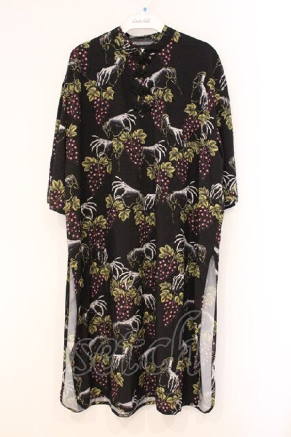 画像1: Drug Honey / 誘いの魔女と葡萄狩り柄チャイナ風チュニック  ブラック O-26-04-11-074-PU-TO-IG-OS (1)