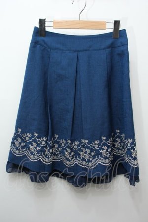 画像: axes femme / 裾ローズ刺繍スカート  ブルー S-24-03-12-076-AX-SK-UT-ZS