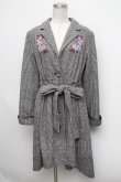 画像1: axes femme POETIQUE / 刺繍フィッシュテールコート  黒ｘ白 S-24-10-15-034-AX-CO-AS-ZT-C024 (1)