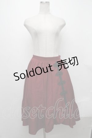 画像: axes femme / チャイナ釦ラッフルスカート  ワイン S-24-12-29-074-AX-SK-HR-ZS
