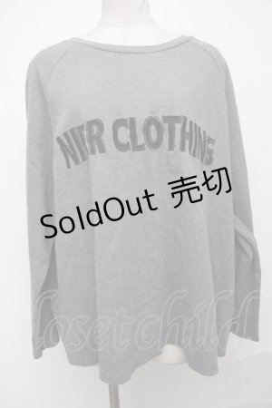 画像: 【SALE】NieR CLOTHING / ロゴ刺繍トップス  グレー S-25-01-05-025-PU-TO-AS-ZT139