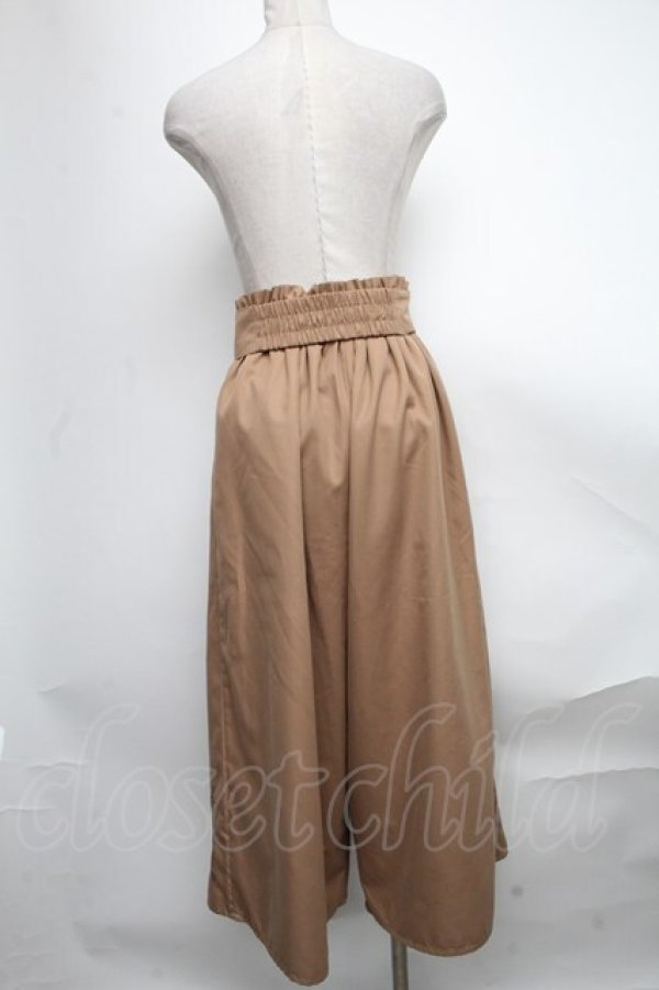 画像2: axes femme / 裾刺繍タック入りワイドパンツ  ベージュ S-25-01-15-087-AX-PA-AS-ZT252 (2)