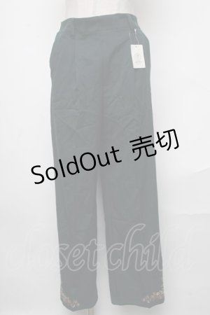画像: axes femme / 花刺繍ストレートカットパンツ  グリーン S-25-01-17-078-AX-PA-HR-ZS