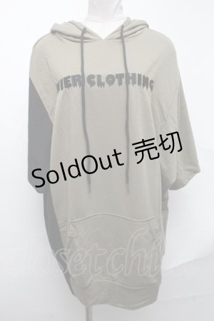 画像: NieR Clothing / バイカラーロゴプリントプルオーバー  黒ｘカーキ S-25-01-22-049-PU-TO-HR-ZS