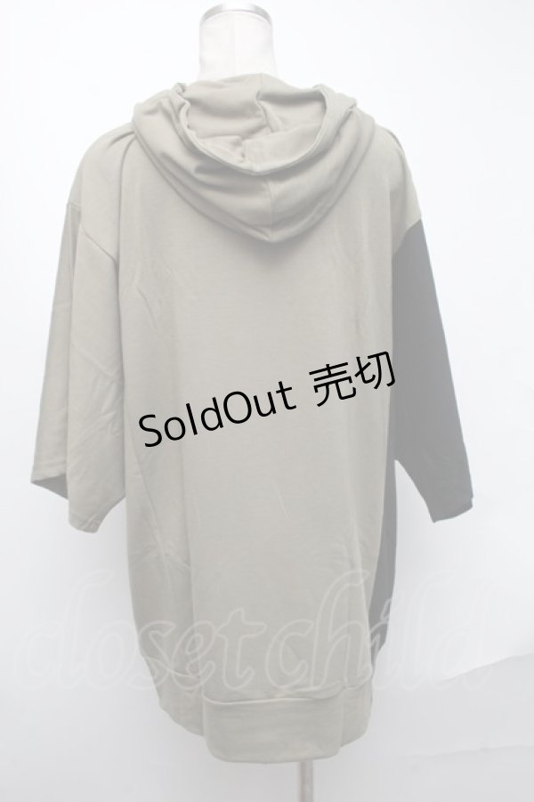 画像2: NieR Clothing / バイカラーロゴプリントプルオーバー  黒ｘカーキ S-25-01-22-049-PU-TO-HR-ZS (2)