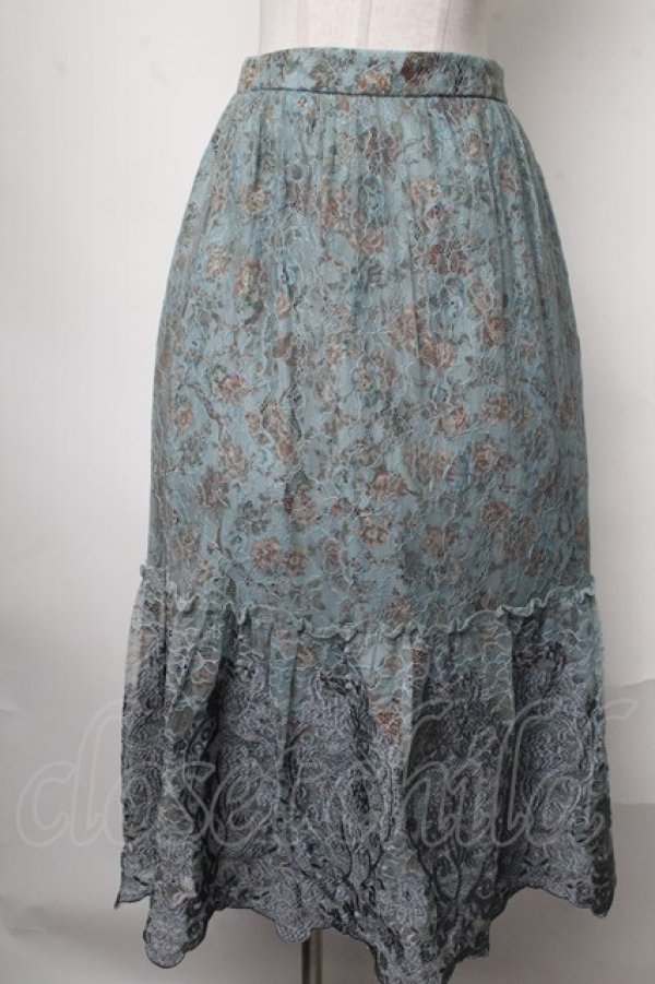 画像1: axes femme / 花柄ｘ刺繍ギャザースカート  ブルー S-25-01-28-083-AX-SK-AS-ZI (1)