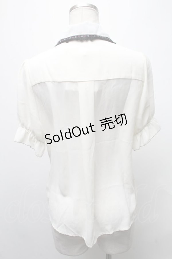 画像2: axes femme POETIQUE / ミッキー&ミニー刺繍襟半袖ブラウス  オフ S-25-01-31-021-AX-BL-HR-ZS (2)