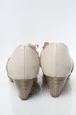 画像3: axes femme / バラくり抜きリボンパンプス  ベージュ S-25-02-08-005-AX-SK-HR-ZS (3)
