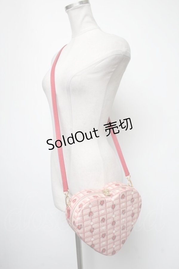 画像1: Q-pot. / ハートストロベリーチョコレートハートクロスボディーバッグ  ピンク S-25-02-15-015-QP-BG-AS-ZS (1)