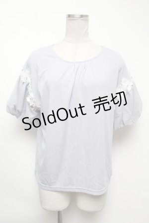 画像: axes femme / フラワーレースパフ袖リブプルオーバー  サックス S-25-02-17-010-AX-TO-AS-ZS