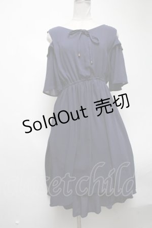 画像: axes femme / 肩開きデザイン楊柳ワンピース  ネイビー S-25-02-25-056-AX-OP-HR-ZS