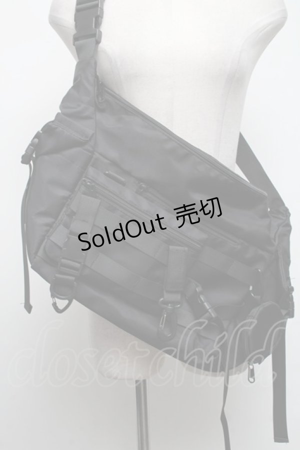 画像2: Jamie エーエヌケー / ウエストバッグ  黒 S-25-03-02-006-LO-TS-HR-ZS (2)