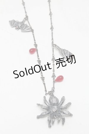 画像: Q-pot. / ヴァンパイアスパイダーネックレス  シルバー S-25-03-10-053-QP-AC-AS-ZS