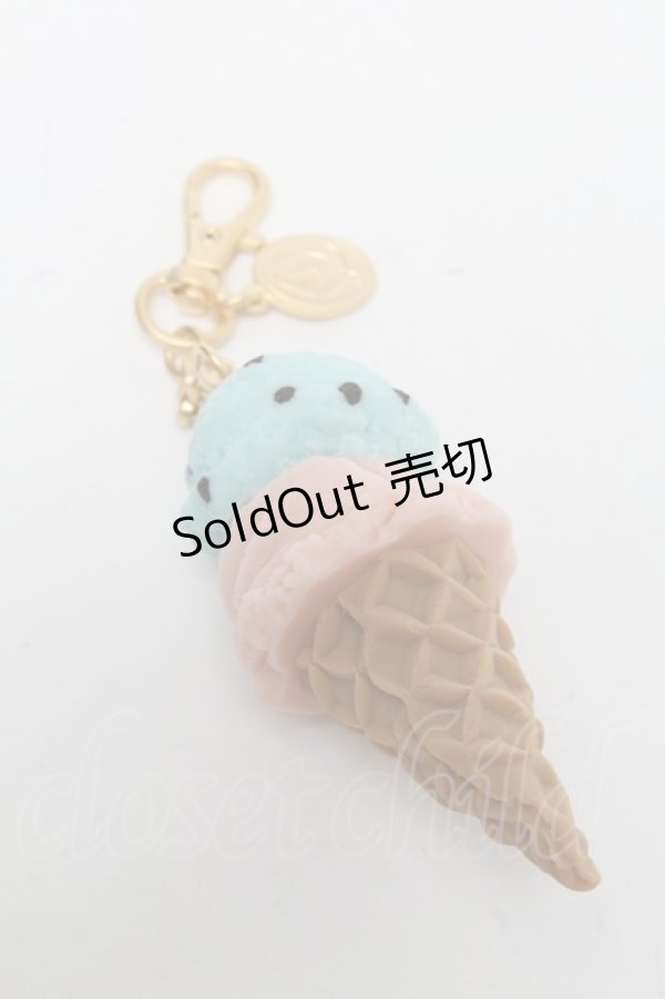 画像2: Q-pot. / ミントチョコレート＆ストロベリーダブルアイスクリームバッグチャーム   S-25-03-10-006-QP-ZA-HR-ZS (2)