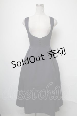 画像: Fi.n.t / バックレースアップディープVネックジャンパースカート  紺 S-25-03-23-1066-CA-OP-HR-ZS