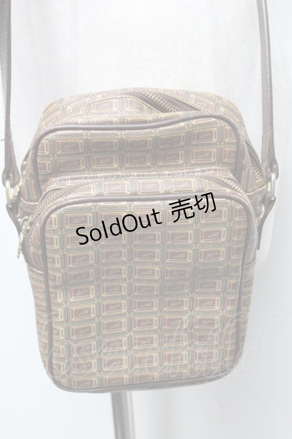 画像1: Q-pot. / チョコレートショルダーバッグ  ブラウン S-25-03-23-031-QP-BG-AS-ZS (1)