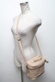 画像3: axes femme / 型押しデザインバニティバッグ  ベージュ S-25-04-07-019-AX-BG-HR-ZT335 (3)