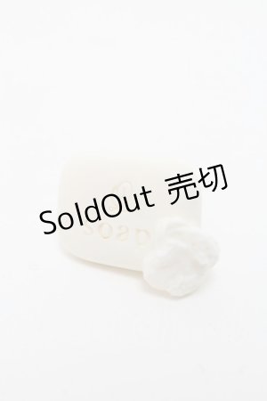 画像: Q-pot. / クリーミーソープイヤリング  白 S-25-04-09-015-QP-AC-HR-ZS