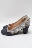 画像2: axes femme / 切替リボンヒールパンプス  紺ｘオフ S-25-04-18-001-AX-SH-HR-ZS (2)