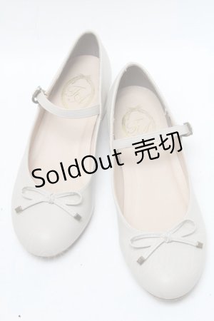 画像: F&A / リボンストラップパンプス  ベージュ S-25-04-18-013-LO-SH-HR-ZT387