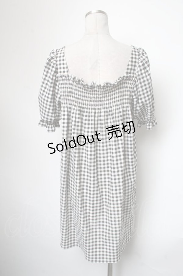 画像2: Katie / マーガレット刺繍ギンガムチェック半袖ワンピース  黒ｘ白 S-25-05-01-034-LO-OP-HR-ZS (2)