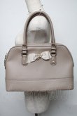画像1: Maison de FLEUR / benjamineボストンバッグ  ベージュ S-25-05-16-006-LO-BG-AS-ZS (1)
