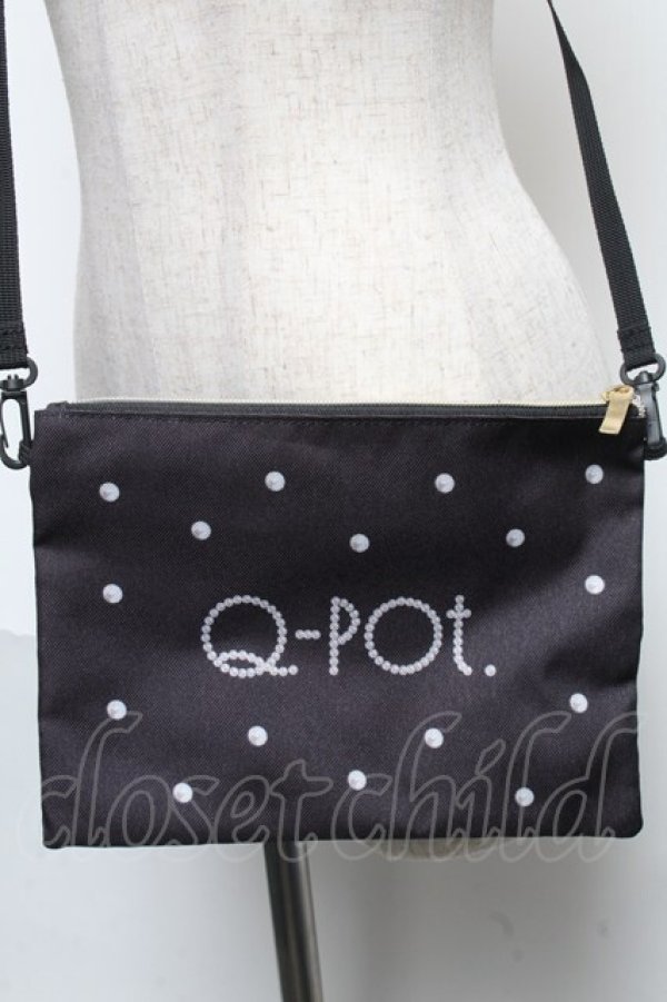 画像3: Q-pot. / SEASONAL LOOK BOOK 〜CAKE〜 パールホイップサコッシュ ムック本付録  黒 S-25-05-21-019-QP-BG-AS-ZS (3)