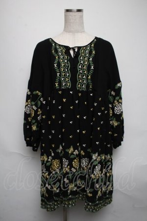 画像: Jane Marple Dans Le Salon /フラワー刺繍チュニックワンピース  黒 S-25-05-25-048-JM-OP-AS-ZS