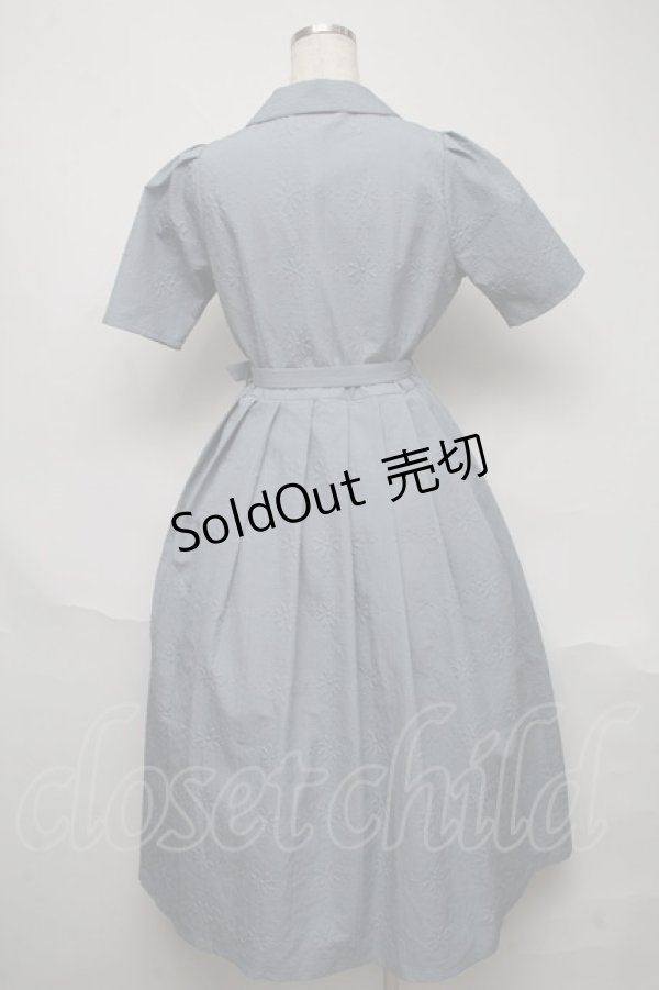画像2: an another angelus / タイル風エンボス柄ワンピース  ブルー S-25-05-31-049-CA-OP-AS-ZS (2)