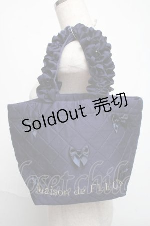 画像: Maison de FLEUR / ダイヤキルトリボンフリルハンドルトートバッグ  紺 S-25-06-01-023-LO-BG-HR-ZS