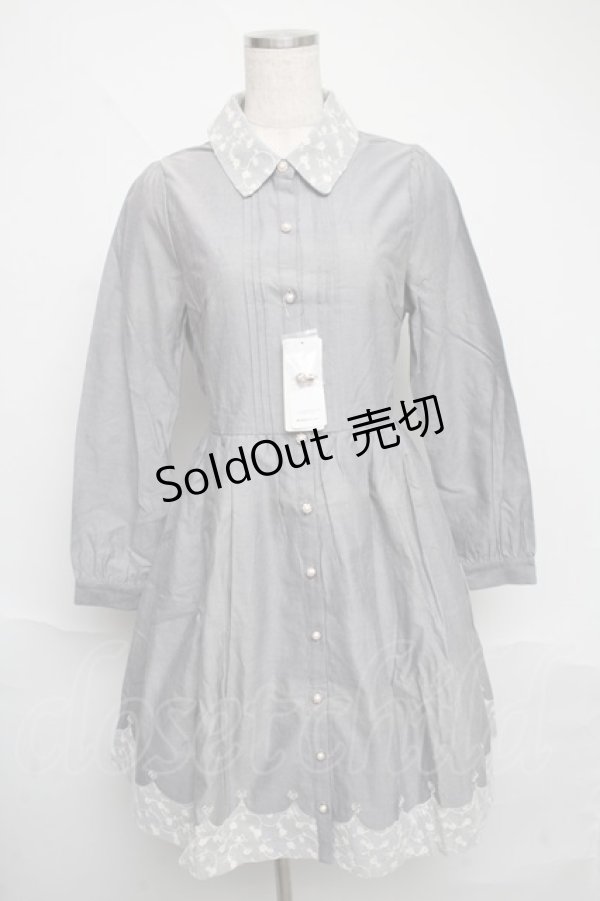 画像1: axes femme / チュールレース使いシャツワンピース  グレー S-25-06-09-051-AX-OP-HR-ZI (1)