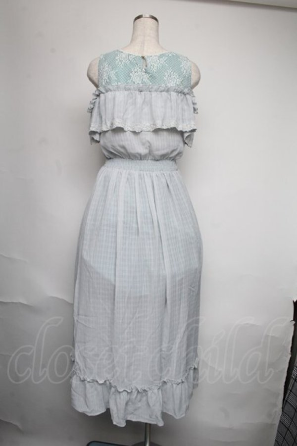 画像2: axes femme POETIQUE / シアーチェック肩あきワンピース  サックス S-25-06-09-1055-AX-OP-AS-ZS (2)