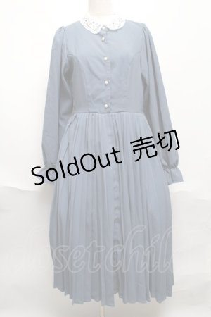 画像: m petit by misako / レース襟プリーツワンピース  ブルー S-25-06-11-050-LO-OP-HR-ZS