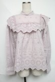 画像1: axes femme POETIQUE / 刺繍レースフリルブラウス  ピンク S-25-06-11-032-AX-TO-AS-ZI (1)