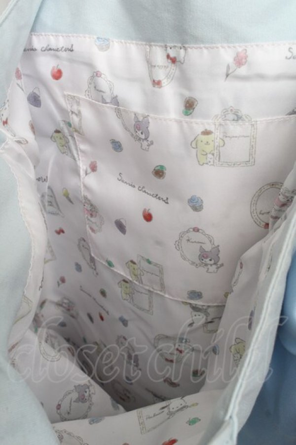 画像4: Maison de FLEUR / シナモロールトートバッグ  サックス S-25-06-19-1065-LO-BG-HR-ZS (4)