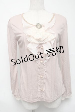 画像: axes femme / ブローチ付ラッフル襟プルオーバー  ピンク S-25-06-26-027-AX-TO-HR-ZS