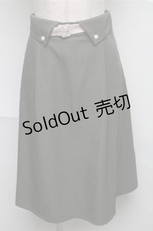 画像: F i.n.t / 配色ベルトボタンダウンフラップスカート  グリーン S-25-06-27-050-CA-SK-HR-ZS
