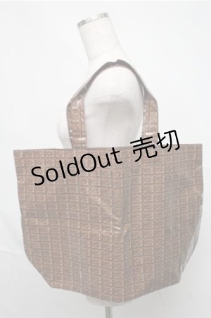 画像: Q-pot. / チョコレートトートバッグ  ブラウン S-25-07-03-1010-QP-BG-AS-ZS